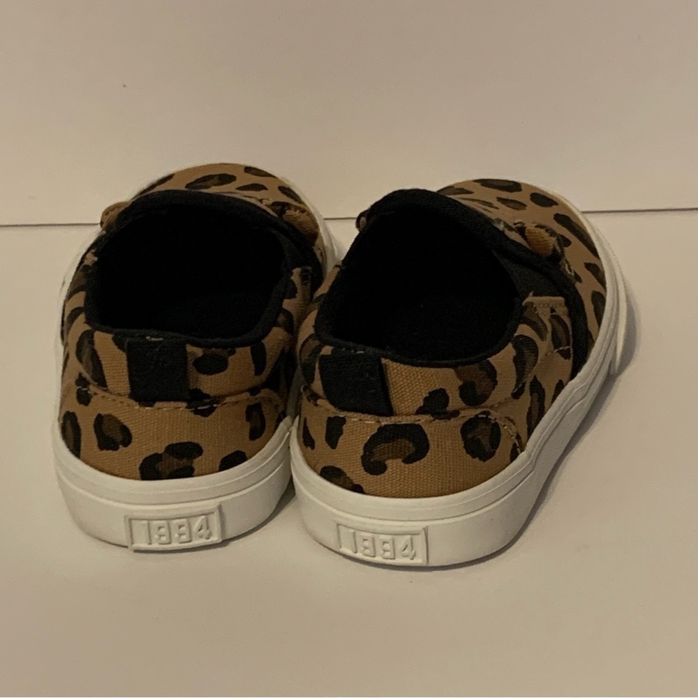 NWOT. OLD NAVY Leopard Print Shoes - Picture 5 of 9